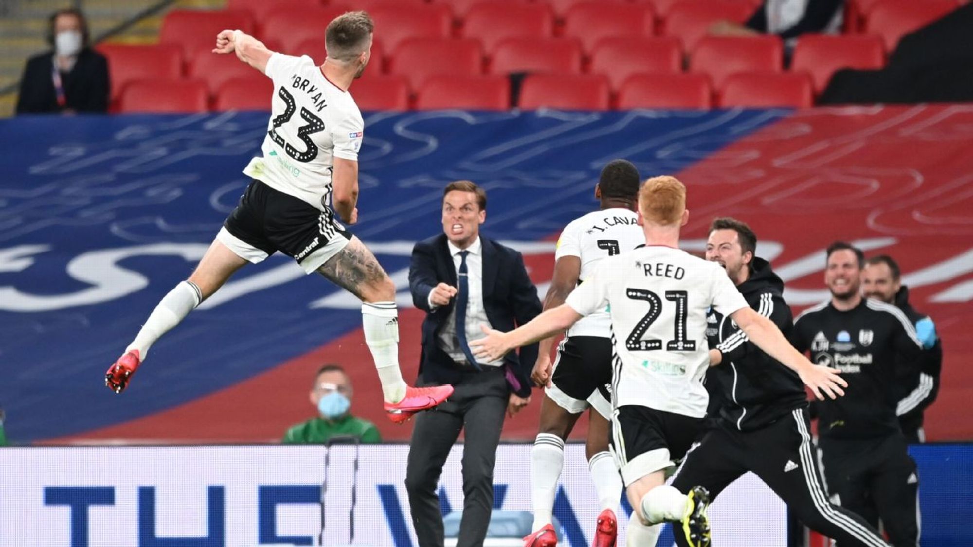 引援市场中 引援市场中